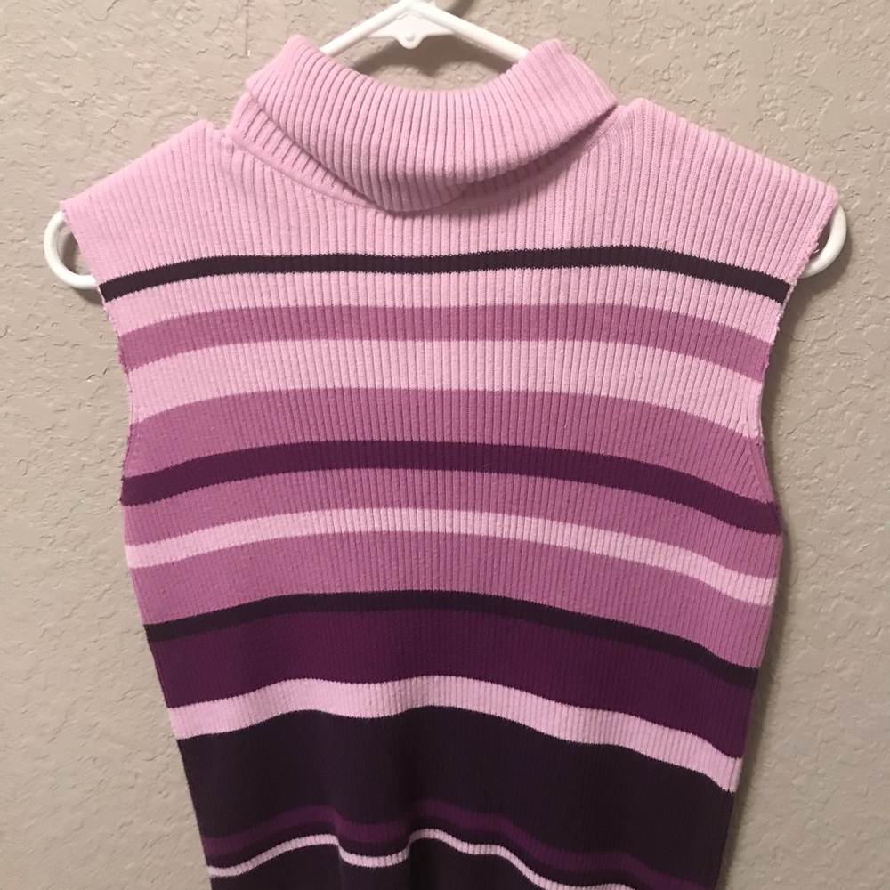 A sweatshirt
